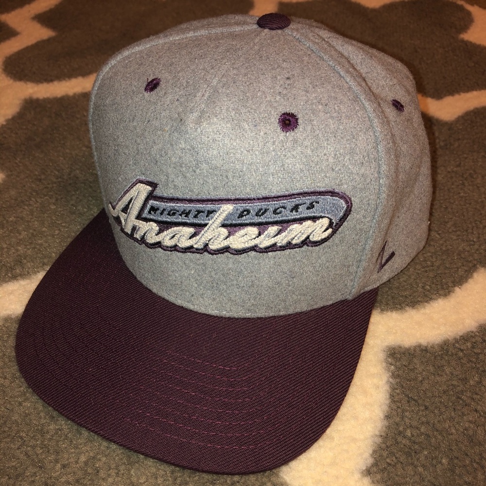 Mighty Ducks of Anaheim SnapBack *MINT CONDITION*